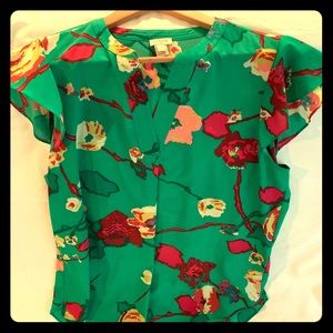 Woman’s short sleeve blouse